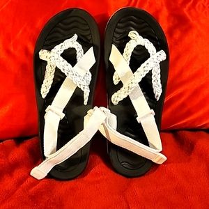 NWT MEGNYA Walking Hiking Support Sandal size 39/9